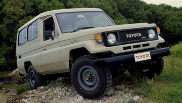 Toyota Landcruiser 78 series troop carrier 6cyl